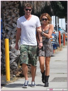 Miley Cyrus And Liam Hemsworth Take A Stroll Through Studio City