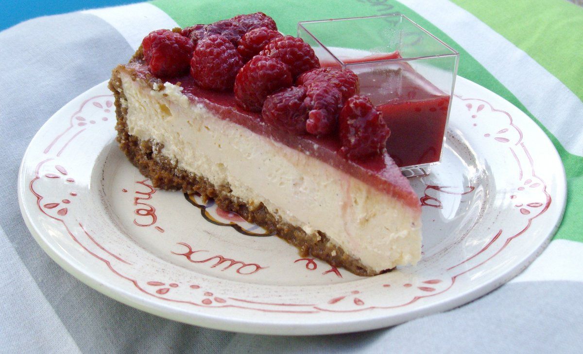 Le Cheesecake Au Coulis De Framboises Sur Son Croustillant Aux Speculoos Metropolitaine Le Cheesecake Au Coulis De Framboises Sur Son Croustillant Aux Speculoos Metropolitaine
