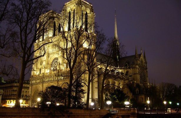 notre dame paris incendie - Metropolitaine