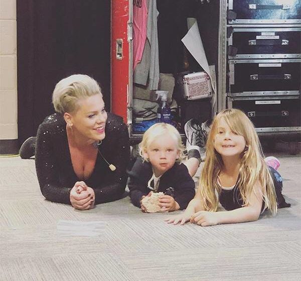 pink instagram-Metropolitaine