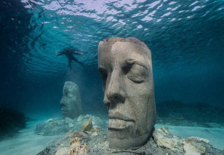 Jason deCaires